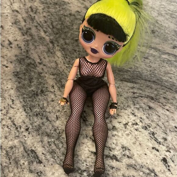 MGA LOL Surprise OMG Remix Rock Bhad Gurl 9” Doll Neon Green Black Hair & Outfit - Picture 1 of 3